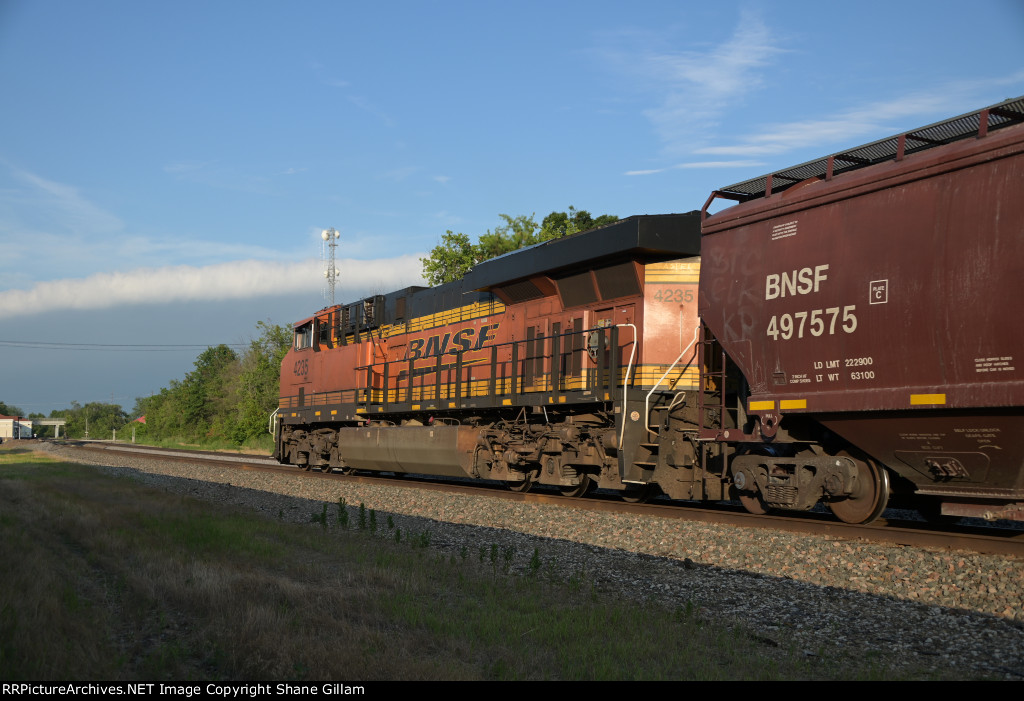 BNSF 4235